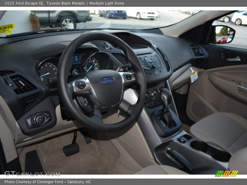 Tuxedo Black Metallic / Medium Light Stone 2015 Ford Escape SE