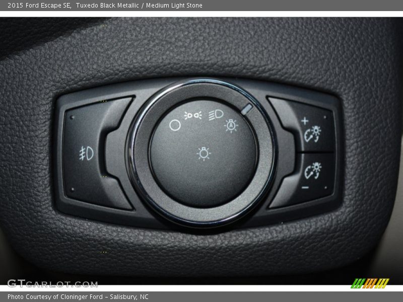 Tuxedo Black Metallic / Medium Light Stone 2015 Ford Escape SE