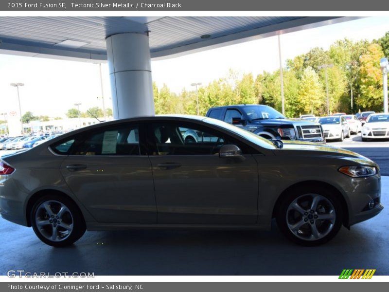 Tectonic Silver Metallic / Charcoal Black 2015 Ford Fusion SE