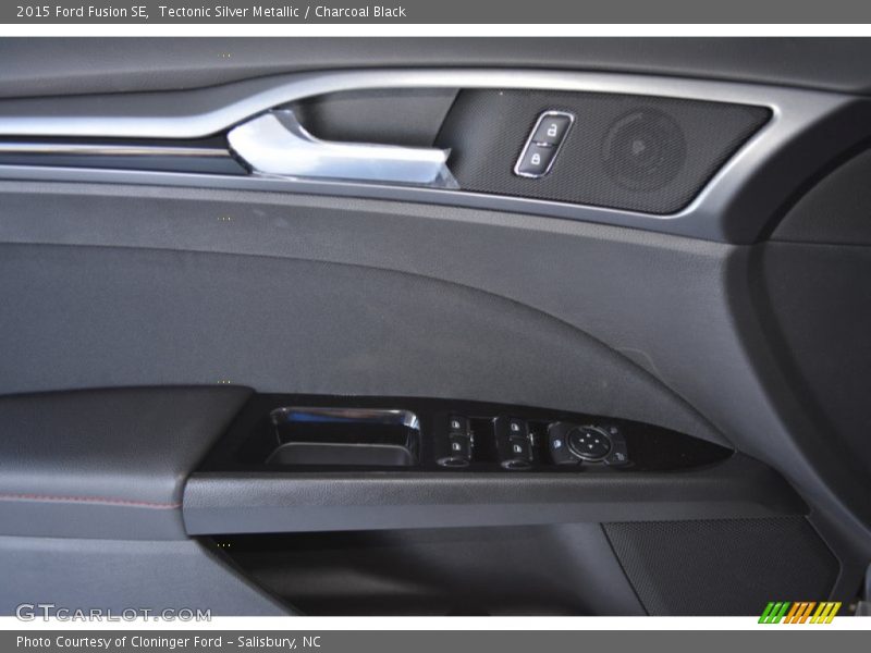 Tectonic Silver Metallic / Charcoal Black 2015 Ford Fusion SE