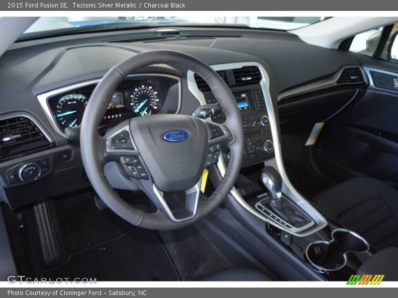 Tectonic Silver Metallic / Charcoal Black 2015 Ford Fusion SE