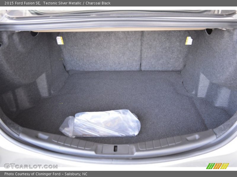 Tectonic Silver Metallic / Charcoal Black 2015 Ford Fusion SE