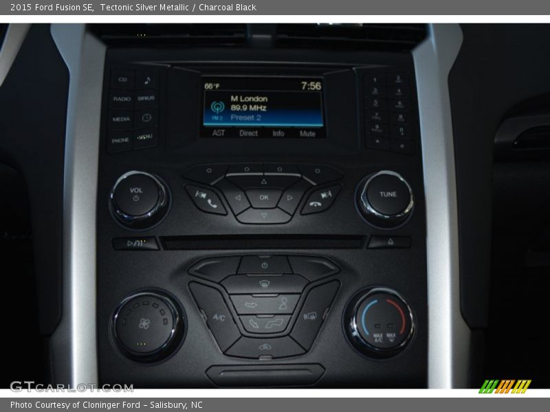 Tectonic Silver Metallic / Charcoal Black 2015 Ford Fusion SE