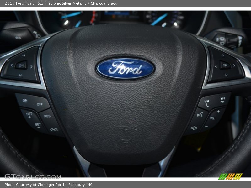 Tectonic Silver Metallic / Charcoal Black 2015 Ford Fusion SE
