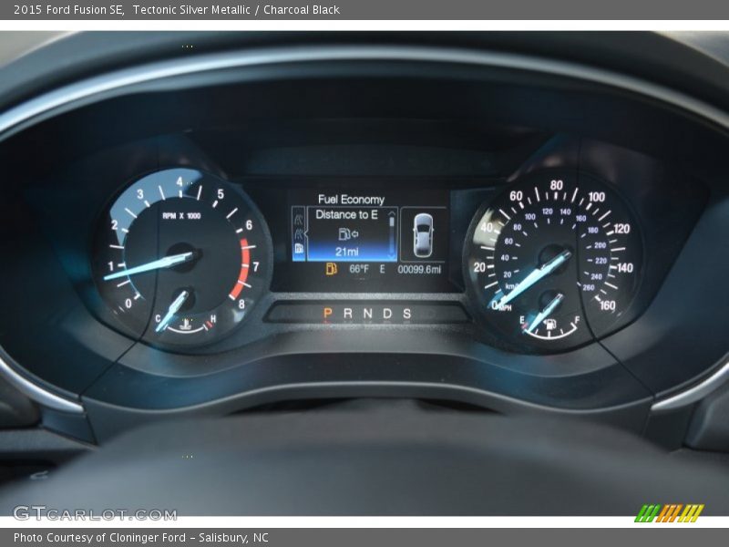 Tectonic Silver Metallic / Charcoal Black 2015 Ford Fusion SE