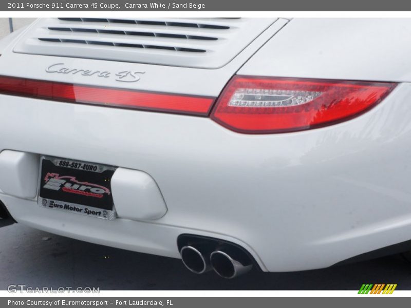 Carrara White / Sand Beige 2011 Porsche 911 Carrera 4S Coupe