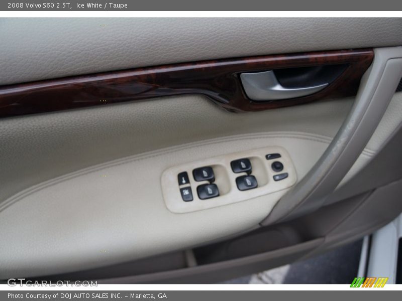Ice White / Taupe 2008 Volvo S60 2.5T