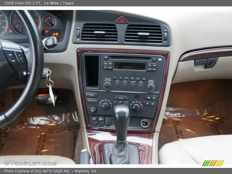 Ice White / Taupe 2008 Volvo S60 2.5T