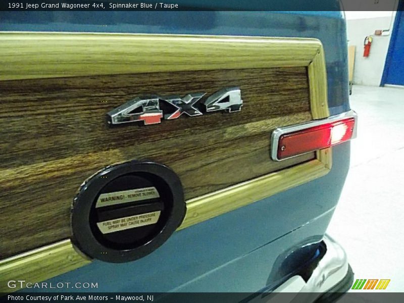 Spinnaker Blue / Taupe 1991 Jeep Grand Wagoneer 4x4