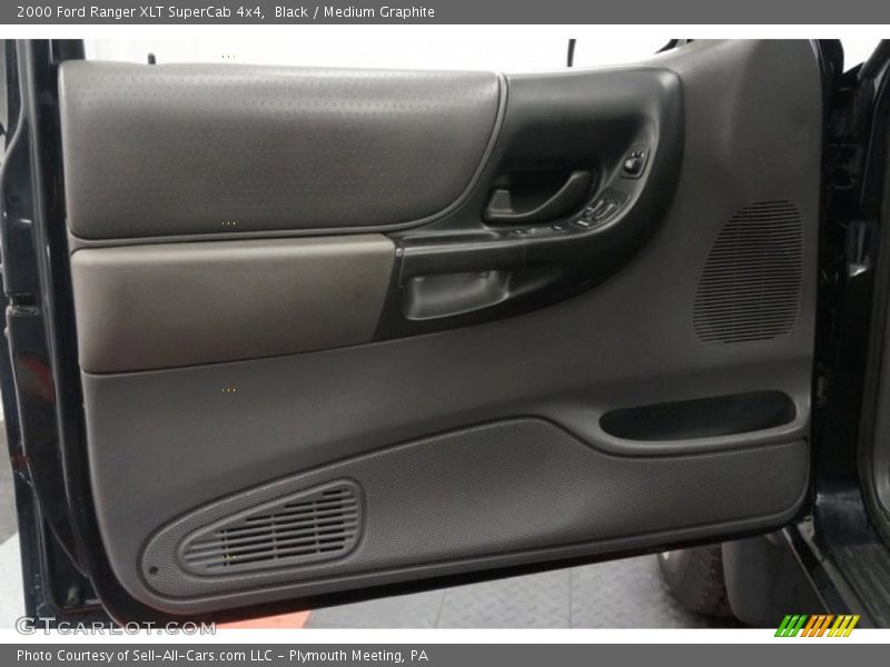 Black / Medium Graphite 2000 Ford Ranger XLT SuperCab 4x4
