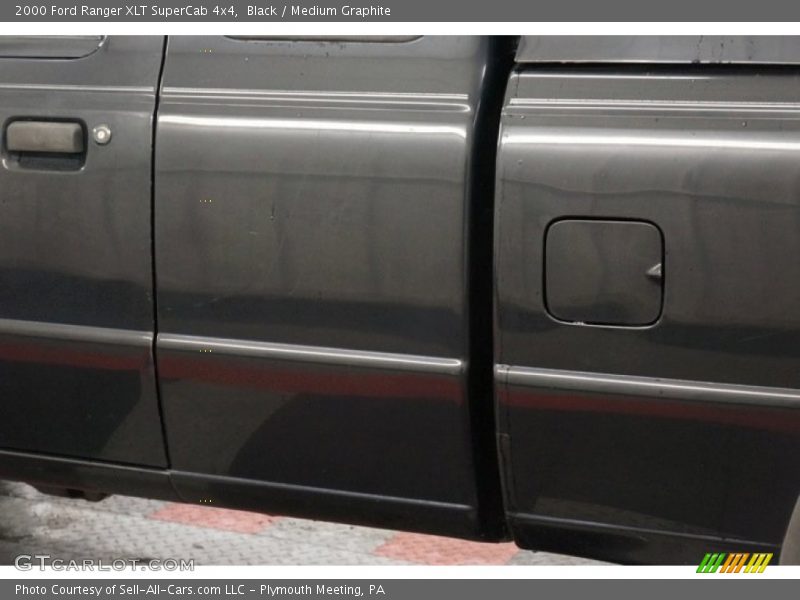 Black / Medium Graphite 2000 Ford Ranger XLT SuperCab 4x4
