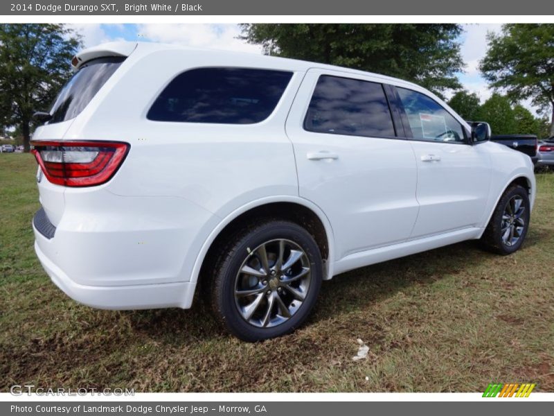 Bright White / Black 2014 Dodge Durango SXT