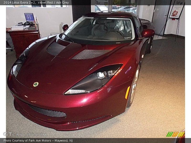 Front 3/4 View of 2014 Evora 2+2