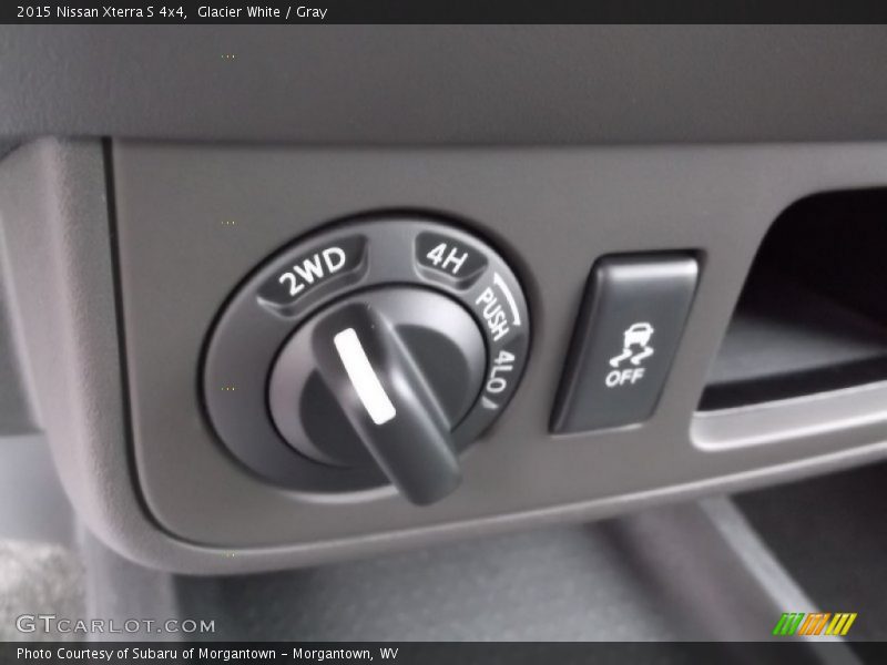 Controls of 2015 Xterra S 4x4