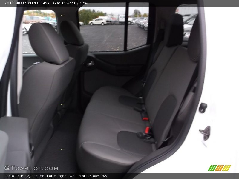 Glacier White / Gray 2015 Nissan Xterra S 4x4