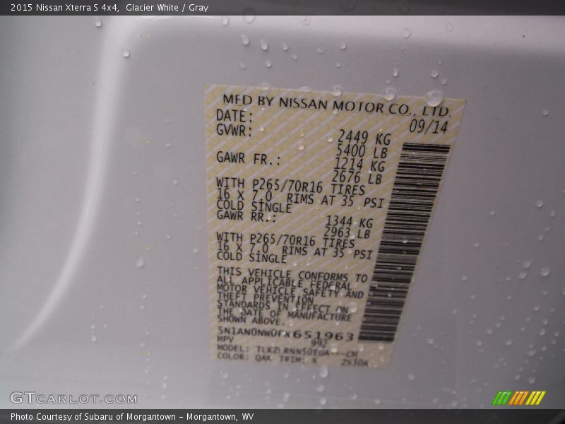 Glacier White / Gray 2015 Nissan Xterra S 4x4