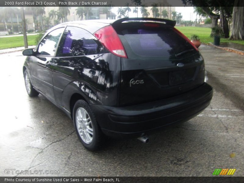 Pitch Black / Dark Charcoal 2003 Ford Focus ZX3 Coupe