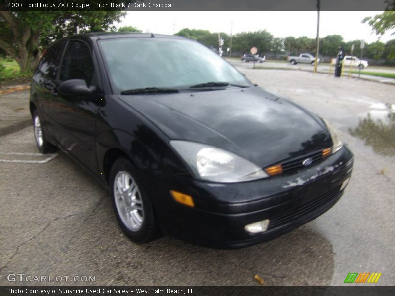 Pitch Black / Dark Charcoal 2003 Ford Focus ZX3 Coupe