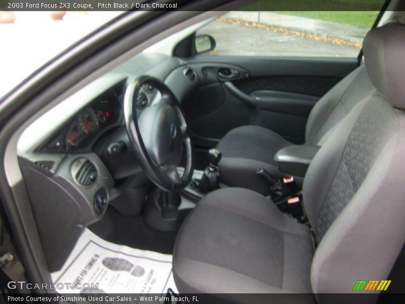 Pitch Black / Dark Charcoal 2003 Ford Focus ZX3 Coupe