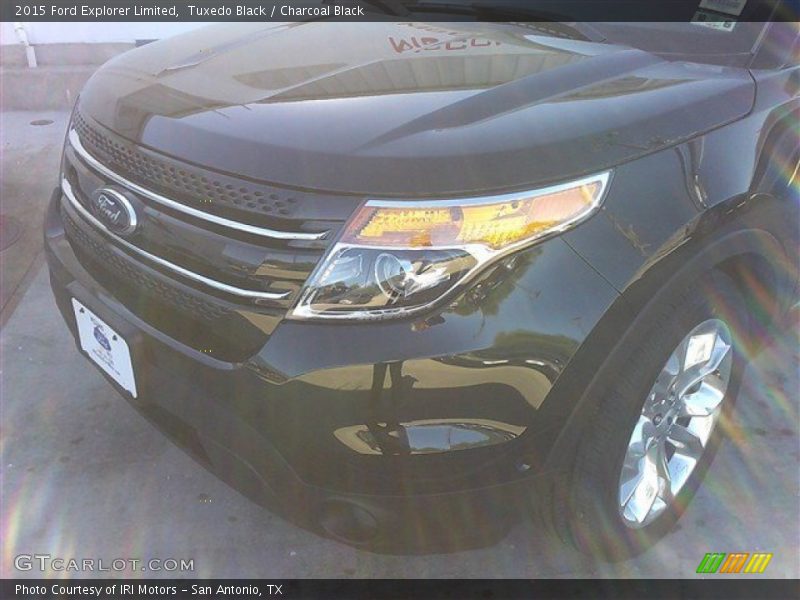 Tuxedo Black / Charcoal Black 2015 Ford Explorer Limited