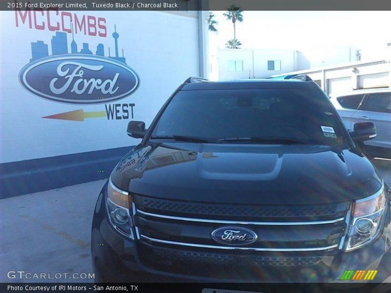 Tuxedo Black / Charcoal Black 2015 Ford Explorer Limited