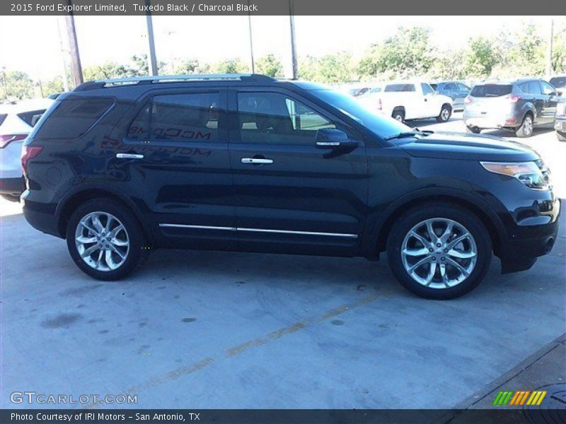 Tuxedo Black / Charcoal Black 2015 Ford Explorer Limited