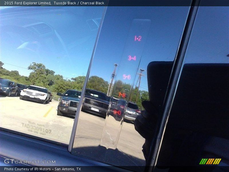 Tuxedo Black / Charcoal Black 2015 Ford Explorer Limited