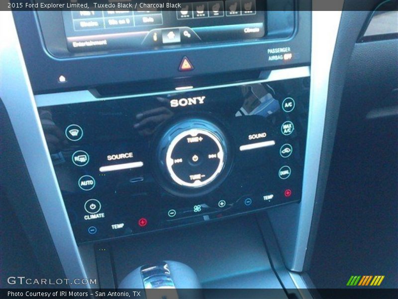 Tuxedo Black / Charcoal Black 2015 Ford Explorer Limited