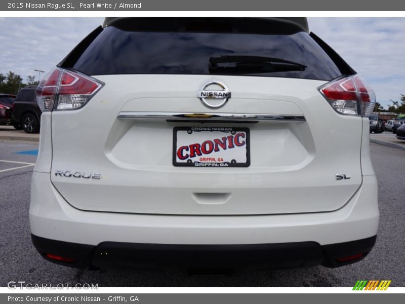 Pearl White / Almond 2015 Nissan Rogue SL