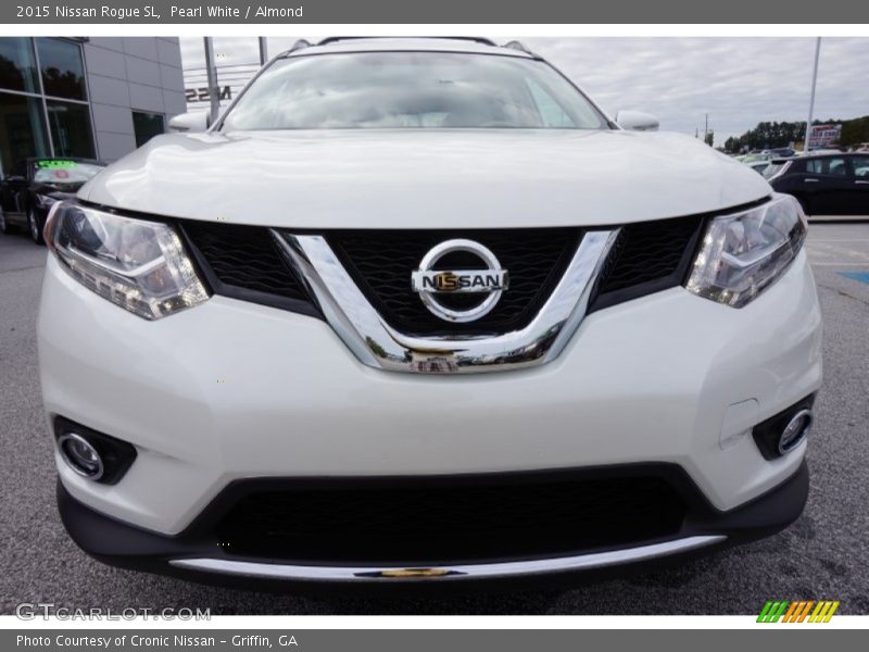 Pearl White / Almond 2015 Nissan Rogue SL