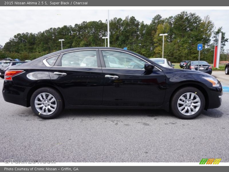 Super Black / Charcoal 2015 Nissan Altima 2.5 S