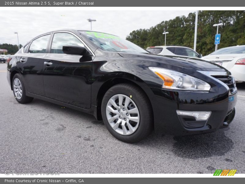 Super Black / Charcoal 2015 Nissan Altima 2.5 S