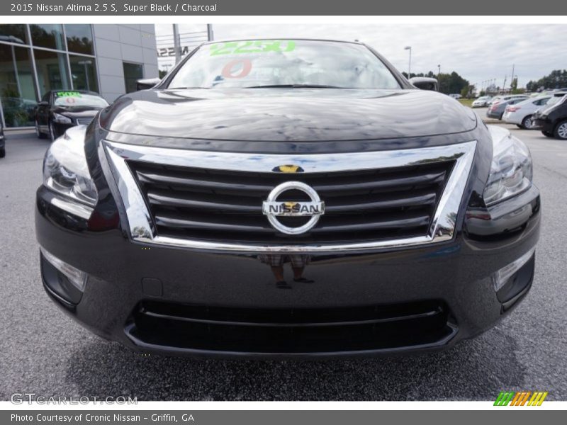 Super Black / Charcoal 2015 Nissan Altima 2.5 S