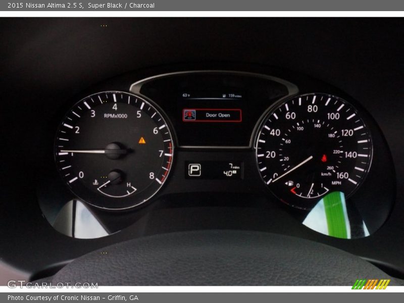 Super Black / Charcoal 2015 Nissan Altima 2.5 S
