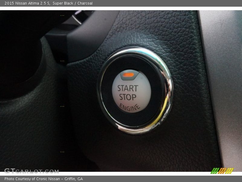 Super Black / Charcoal 2015 Nissan Altima 2.5 S