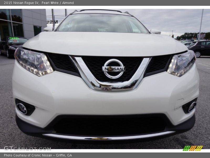 Pearl White / Almond 2015 Nissan Rogue SV