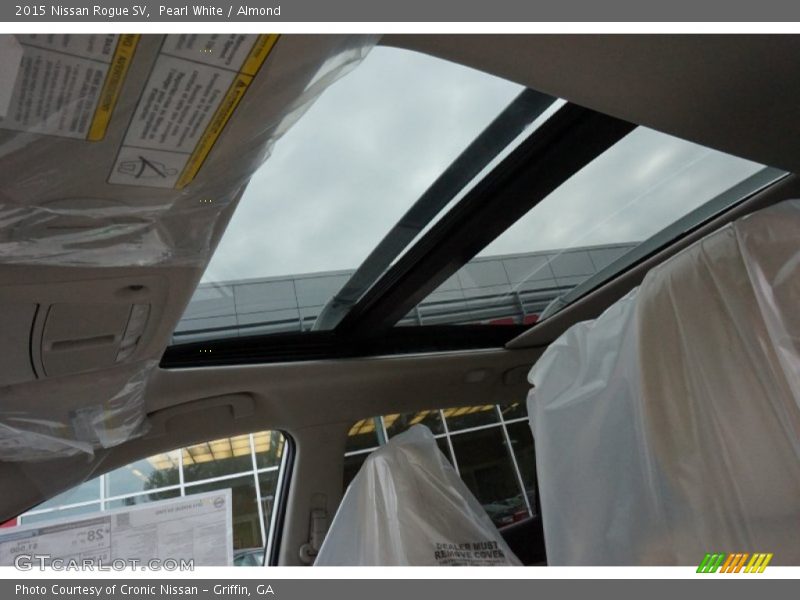 Pearl White / Almond 2015 Nissan Rogue SV