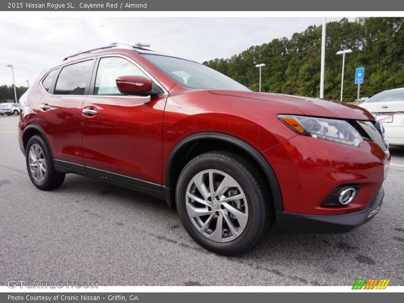 Front 3/4 View of 2015 Rogue SL