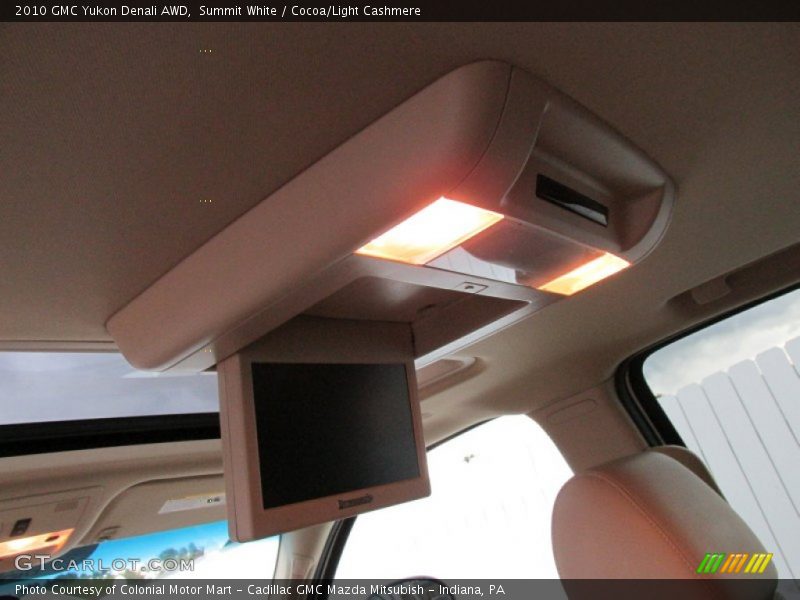 Summit White / Cocoa/Light Cashmere 2010 GMC Yukon Denali AWD