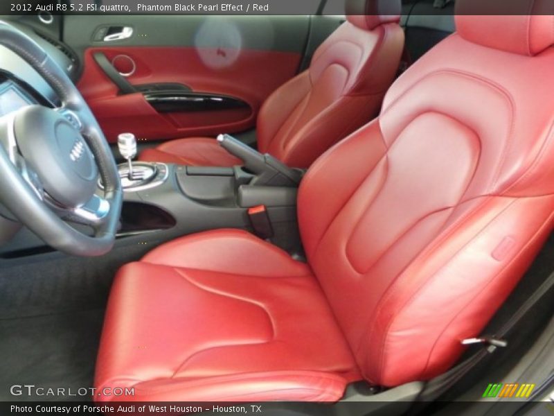 Front Seat of 2012 R8 5.2 FSI quattro