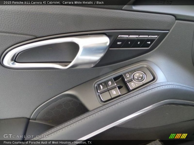 Controls of 2015 911 Carrera 4S Cabriolet