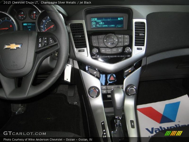 Champagne Silver Metallic / Jet Black 2015 Chevrolet Cruze LT