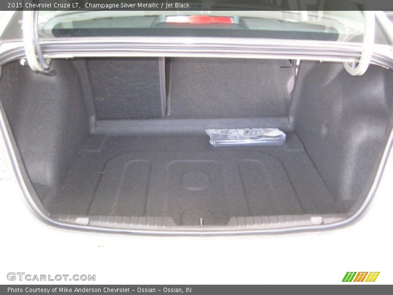 Champagne Silver Metallic / Jet Black 2015 Chevrolet Cruze LT
