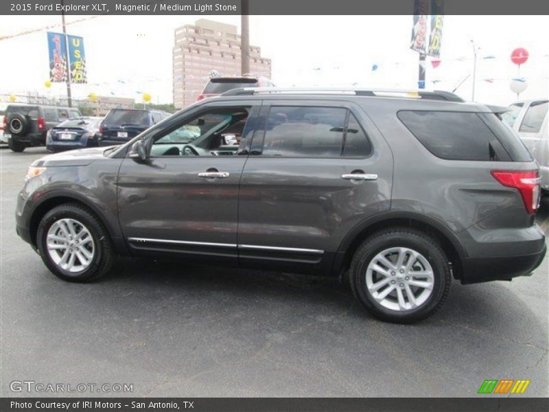 Magnetic / Medium Light Stone 2015 Ford Explorer XLT