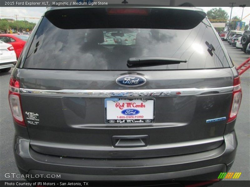 Magnetic / Medium Light Stone 2015 Ford Explorer XLT