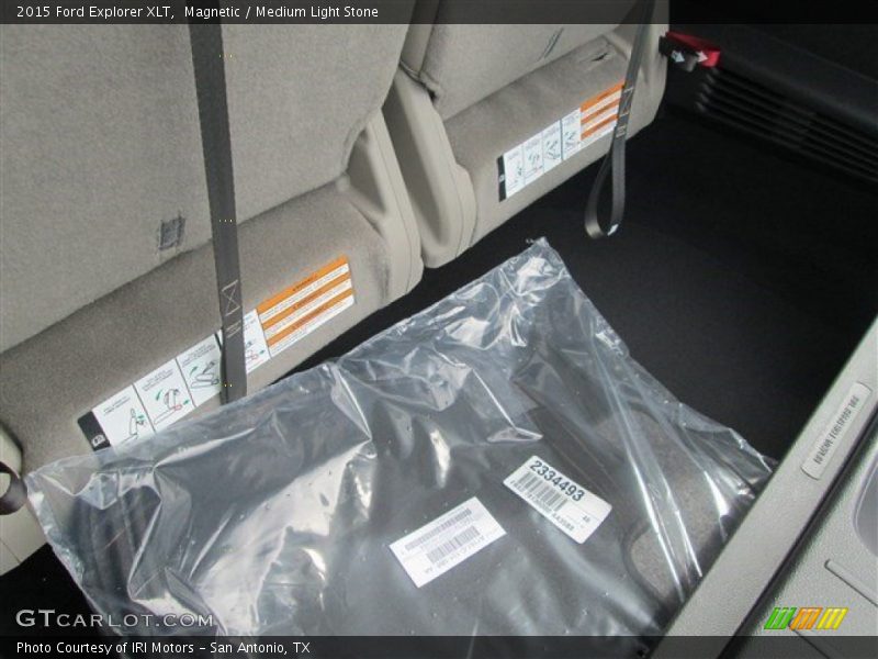 Magnetic / Medium Light Stone 2015 Ford Explorer XLT