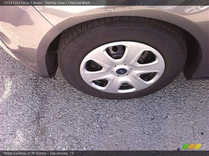 Sterling Gray / Charcoal Black 2014 Ford Focus S Sedan