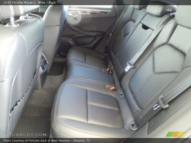 Rear Seat of 2015 Macan S