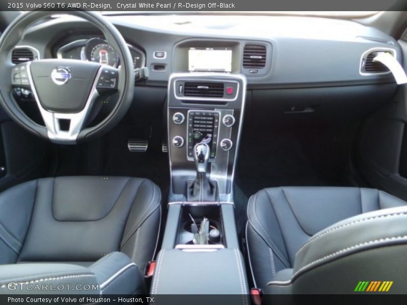 Dashboard of 2015 S60 T6 AWD R-Design