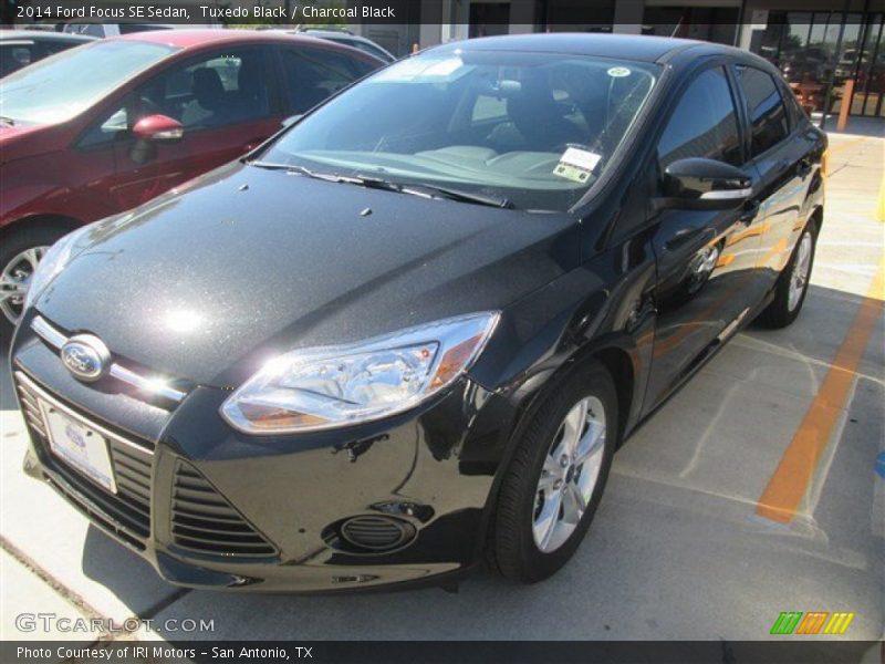 Tuxedo Black / Charcoal Black 2014 Ford Focus SE Sedan